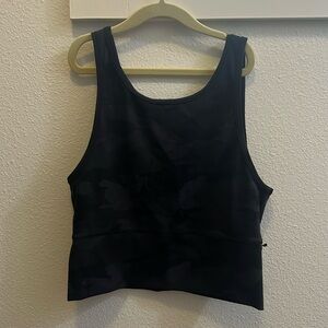 Lululemon size 8 crop top camo black